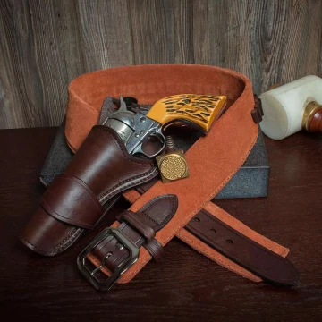 Cinturón portaarmas de cuero Big Jake con trabillas para balas y funda western exterior OWB de boca abierta