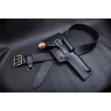 Funda de cinturón de cuero negro con solapa