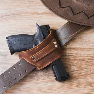 Funda de cuero marrón de paso de cinturón