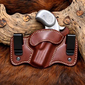Funda de cuero marrón de porte dual