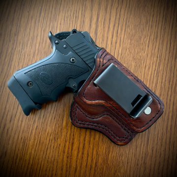 Funda interior IWB de cuero marrón sin inclinación
