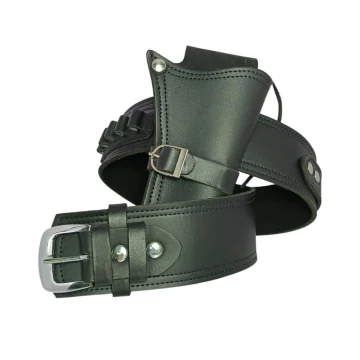 Cinturón western de cuero auténtico negro con una funda para revólver