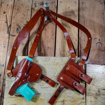 Funda de hombro horizontal de cuero a medida con portacargador doble