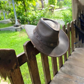 Sombrero de vaquero artesanal de cuero vacuno