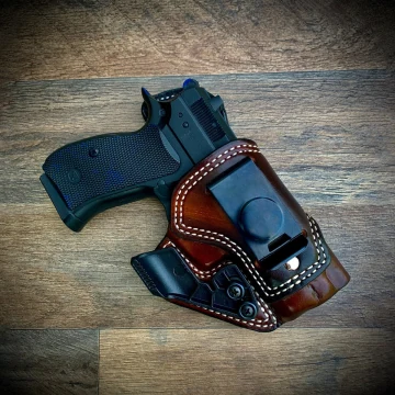 Funda interior IWB de cuero marrón con garra de ocultación