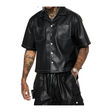 Camisa de polipiel negra con bolsillo para hombre