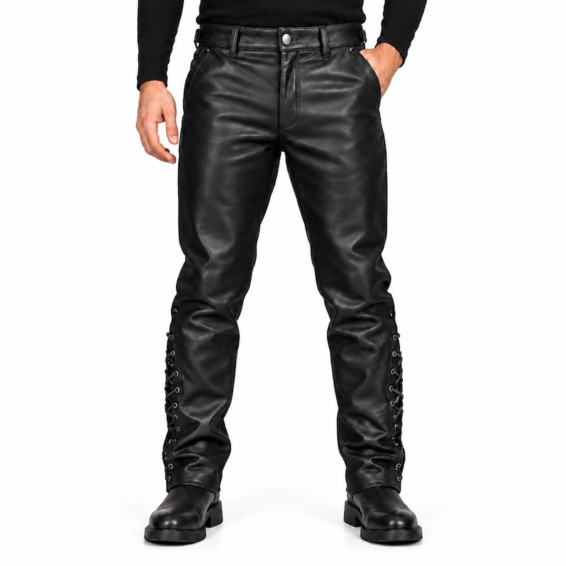 Pantalón motero de cuero negro con detalle de cordones para hombre - Vista 1
