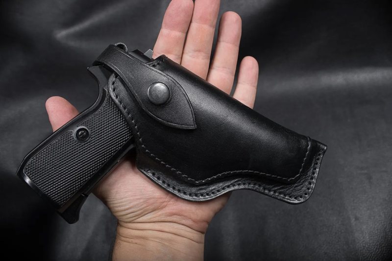 Funda de caza compacta exterior OWB de cuero negro con solapa - Vista 1