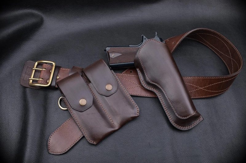 Funda de cinturón de cuero marrón oscuro - Vista 1