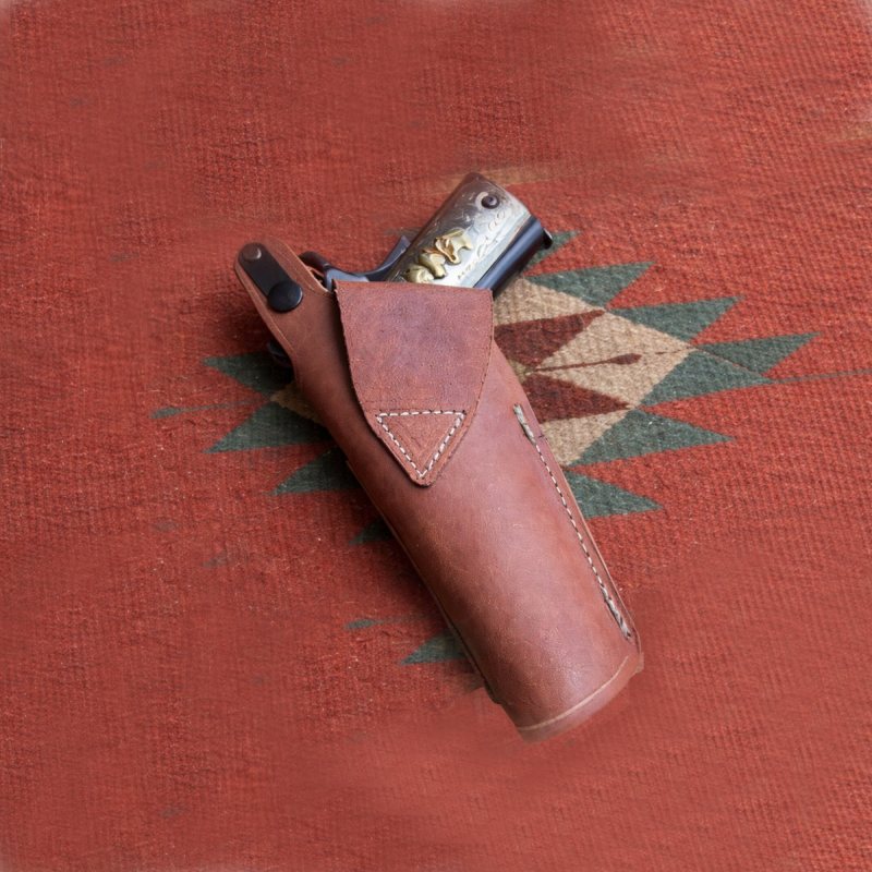 Funda exterior OWB de cuero marrón con cierre de pulgar y portacargador - Vista 1