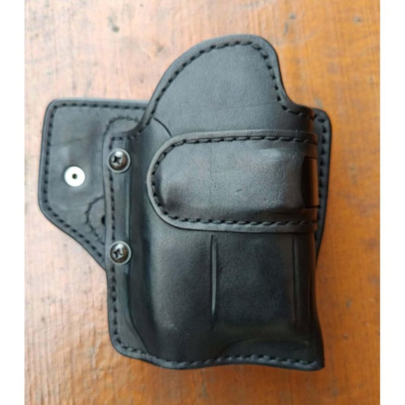 Funda de cuero Trailguard compatible con linterna con dos clips y retención por muelle - Vista 2